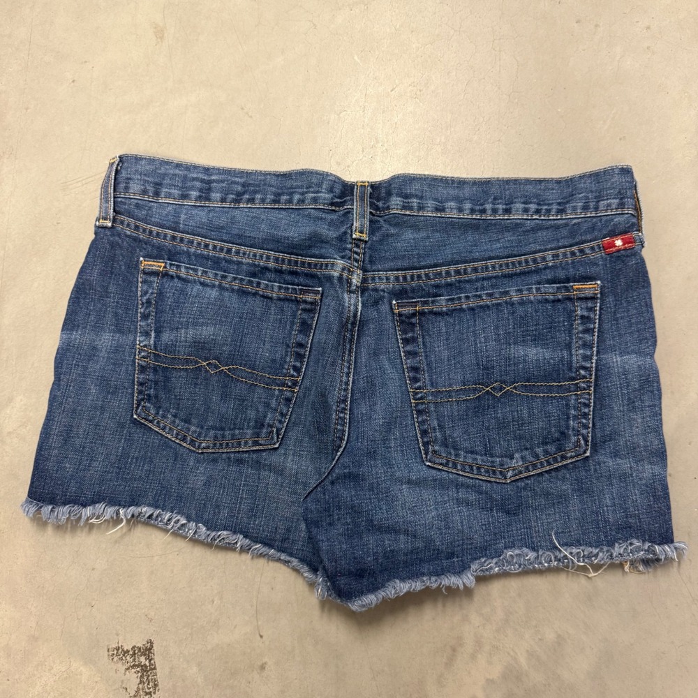 Lucky Brand The Cut Off Denim Shorts Medium Wash Frayed Hem Low Rise Size 4/27